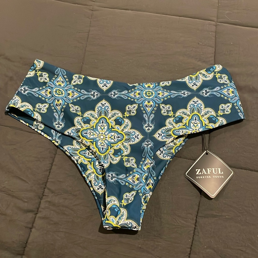 NWT high waisted bikini bottom